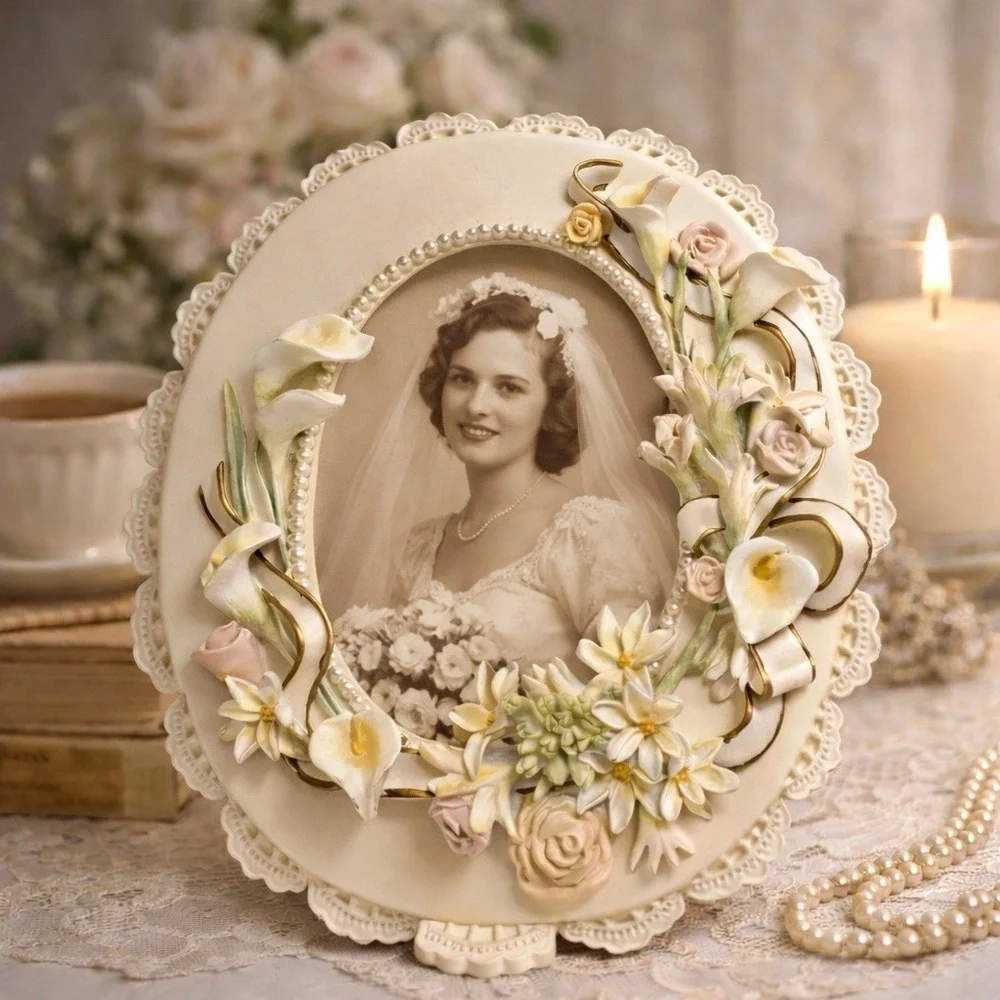 VTG‎ Lady Jayne Ltd Floral Oval Picture Frame 4x5 Romantic Wedding Cottage Chic